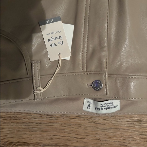 Abercrombie &Fitch Vegan Leather Pants — NWT 33/16 - Picture 2 of 4